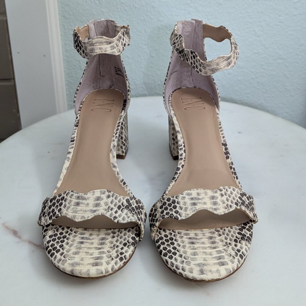 INC Hadwin Snake Scalloped Block Heel Zipper Sandals Size 8 NIB - Picture 8 of 12